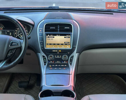 Красный Линкольн МКХ, объемом двигателя 2.69 л и пробегом 167 тыс. км за 16900 $, фото 22 на Automoto.ua