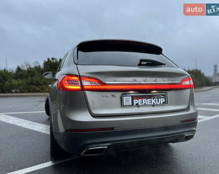 Серый Линкольн МКХ, объемом двигателя 3.73 л и пробегом 157 тыс. км за 16999 $, фото 5 на Automoto.ua