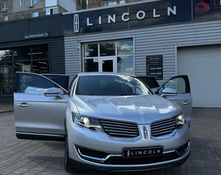 Серый Линкольн МКХ, объемом двигателя 3.7 л и пробегом 185 тыс. км за 17700 $, фото 2 на Automoto.ua