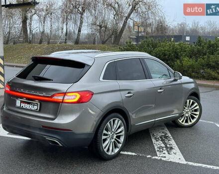 Серый Линкольн МКХ, объемом двигателя 3.73 л и пробегом 157 тыс. км за 16999 $, фото 4 на Automoto.ua