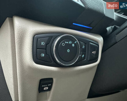 Серый Линкольн МКХ, объемом двигателя 3.73 л и пробегом 157 тыс. км за 16999 $, фото 12 на Automoto.ua