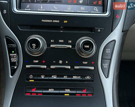 Серый Линкольн МКХ, объемом двигателя 3.73 л и пробегом 157 тыс. км за 16999 $, фото 18 на Automoto.ua