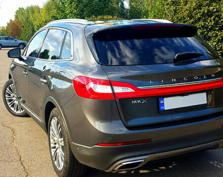 Серый Линкольн МКХ, объемом двигателя 3.7 л и пробегом 77 тыс. км за 24900 $, фото 2 на Automoto.ua