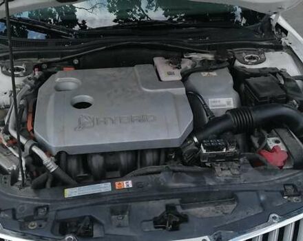 Білий Лінкольн MKZ, об'ємом двигуна 2.5 л та пробігом 173 тис. км за 10200 $, фото 2 на Automoto.ua