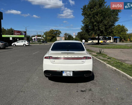 Білий Лінкольн MKZ, об'ємом двигуна 2 л та пробігом 265 тис. км за 12500 $, фото 5 на Automoto.ua