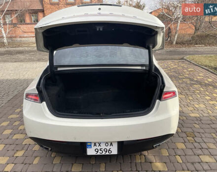 Белый Линкольн МКЗ, объемом двигателя 2 л и пробегом 315 тыс. км за 11800 $, фото 6 на Automoto.ua