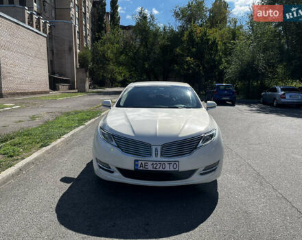 Білий Лінкольн MKZ, об'ємом двигуна 2 л та пробігом 265 тис. км за 12500 $, фото 2 на Automoto.ua