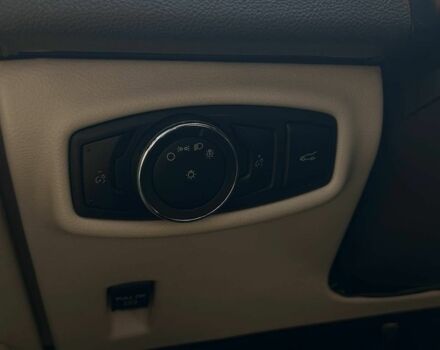 Білий Лінкольн MKZ, об'ємом двигуна 2 л та пробігом 260 тис. км за 12400 $, фото 14 на Automoto.ua