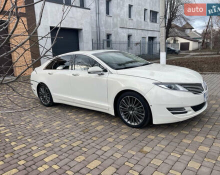 Белый Линкольн МКЗ, объемом двигателя 2 л и пробегом 315 тыс. км за 11800 $, фото 3 на Automoto.ua