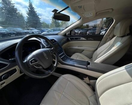 Білий Лінкольн MKZ, об'ємом двигуна 2 л та пробігом 260 тис. км за 12400 $, фото 10 на Automoto.ua