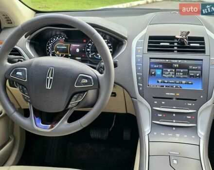 Белый Линкольн МКЗ, объемом двигателя 3.7 л и пробегом 164 тыс. км за 13300 $, фото 39 на Automoto.ua