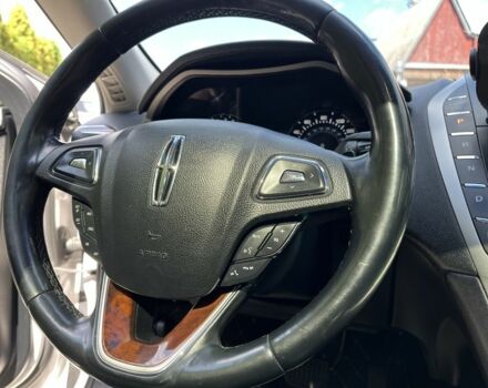 Белый Линкольн МКЗ, объемом двигателя 2 л и пробегом 181 тыс. км за 15500 $, фото 11 на Automoto.ua