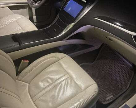 Белый Линкольн МКЗ, объемом двигателя 2 л и пробегом 197 тыс. км за 14100 $, фото 3 на Automoto.ua