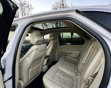 Белый Линкольн МКЗ, объемом двигателя 2 л и пробегом 160 тыс. км за 12999 $, фото 14 на Automoto.ua