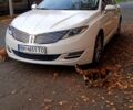 Білий Лінкольн MKZ, об'ємом двигуна 2 л та пробігом 201 тис. км за 13000 $, фото 1 на Automoto.ua