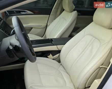 Белый Линкольн МКЗ, объемом двигателя 3.7 л и пробегом 164 тыс. км за 13300 $, фото 26 на Automoto.ua