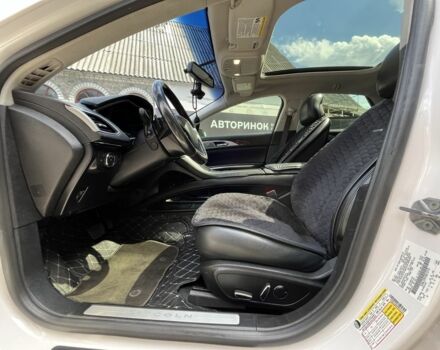 Белый Линкольн МКЗ, объемом двигателя 2 л и пробегом 181 тыс. км за 15500 $, фото 8 на Automoto.ua