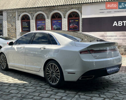 Белый Линкольн МКЗ, объемом двигателя 2 л и пробегом 181 тыс. км за 15500 $, фото 6 на Automoto.ua