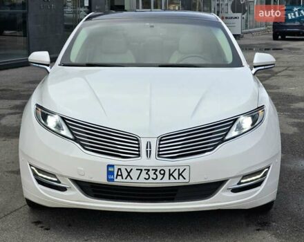 Белый Линкольн МКЗ, объемом двигателя 3.7 л и пробегом 164 тыс. км за 13300 $, фото 3 на Automoto.ua