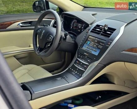 Белый Линкольн МКЗ, объемом двигателя 3.73 л и пробегом 164 тыс. км за 13300 $, фото 51 на Automoto.ua