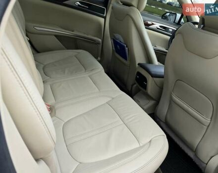 Белый Линкольн МКЗ, объемом двигателя 3.7 л и пробегом 164 тыс. км за 13300 $, фото 35 на Automoto.ua