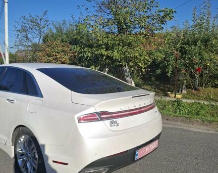 Білий Лінкольн MKZ, об'ємом двигуна 2 л та пробігом 120 тис. км за 13600 $, фото 8 на Automoto.ua