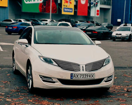 Білий Лінкольн MKZ, об'ємом двигуна 3.7 л та пробігом 164 тис. км за 13999 $, фото 1 на Automoto.ua