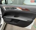 Білий Лінкольн MKZ, об'ємом двигуна 2 л та пробігом 274 тис. км за 8940 $, фото 21 на Automoto.ua
