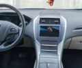 Белый Линкольн МКЗ, объемом двигателя 2 л и пробегом 130 тыс. км за 11700 $, фото 7 на Automoto.ua