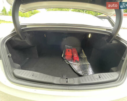 Білий Лінкольн MKZ, об'ємом двигуна 2 л та пробігом 140 тис. км за 12200 $, фото 17 на Automoto.ua