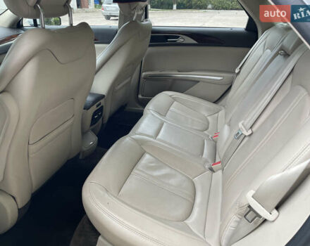 Білий Лінкольн MKZ, об'ємом двигуна 2 л та пробігом 140 тис. км за 12200 $, фото 19 на Automoto.ua