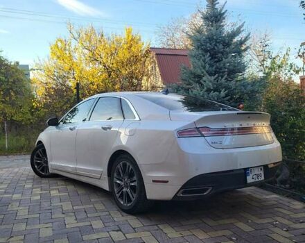 Белый Линкольн МКЗ, объемом двигателя 3.7 л и пробегом 150 тыс. км за 12500 $, фото 1 на Automoto.ua