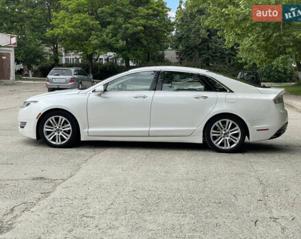 Білий Лінкольн MKZ, об'ємом двигуна 2 л та пробігом 140 тис. км за 12200 $, фото 6 на Automoto.ua