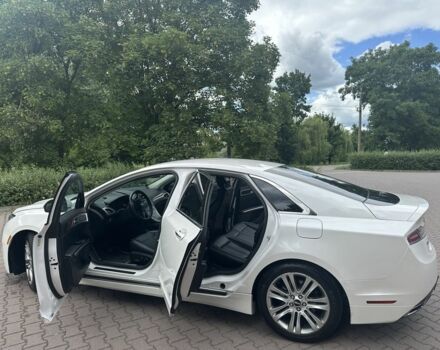 Белый Линкольн МКЗ, объемом двигателя 2 л и пробегом 162 тыс. км за 12500 $, фото 5 на Automoto.ua