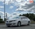 Белый Линкольн МКЗ, объемом двигателя 2 л и пробегом 178 тыс. км за 12500 $, фото 1 на Automoto.ua