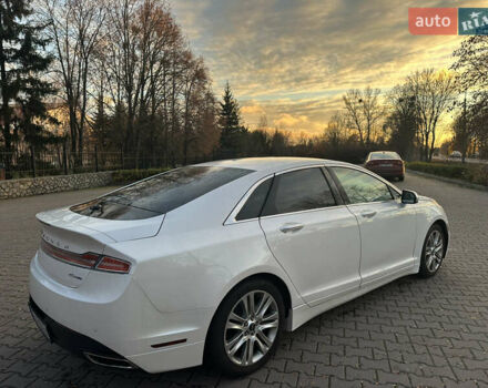 Білий Лінкольн MKZ, об'ємом двигуна 2 л та пробігом 162 тис. км за 12500 $, фото 2 на Automoto.ua