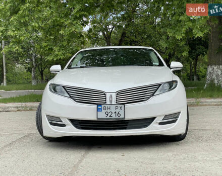 Білий Лінкольн MKZ, об'ємом двигуна 2 л та пробігом 140 тис. км за 12200 $, фото 12 на Automoto.ua