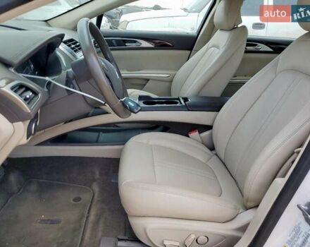 Білий Лінкольн MKZ, об'ємом двигуна 2 л та пробігом 124 тис. км за 1750 $, фото 6 на Automoto.ua