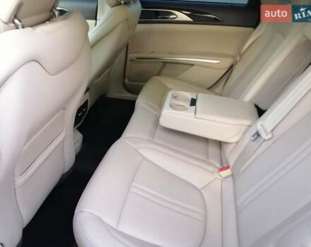 Белый Линкольн МКЗ, объемом двигателя 2 л и пробегом 138 тыс. км за 14000 $, фото 12 на Automoto.ua