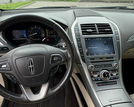 Білий Лінкольн MKZ, об'ємом двигуна 2 л та пробігом 85 тис. км за 18000 $, фото 8 на Automoto.ua