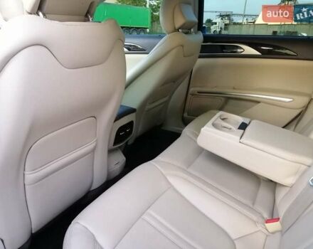 Белый Линкольн МКЗ, объемом двигателя 2 л и пробегом 138 тыс. км за 14000 $, фото 19 на Automoto.ua