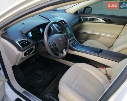 Белый Линкольн МКЗ, объемом двигателя 2 л и пробегом 138 тыс. км за 14000 $, фото 6 на Automoto.ua