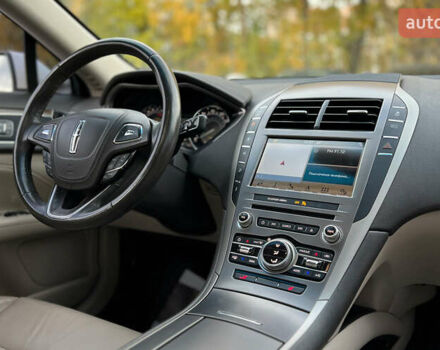 Белый Линкольн МКЗ, объемом двигателя 2 л и пробегом 156 тыс. км за 14999 $, фото 16 на Automoto.ua