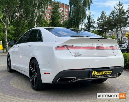 Белый Линкольн МКЗ, объемом двигателя 2 л и пробегом 155 тыс. км за 14300 $, фото 4 на Automoto.ua