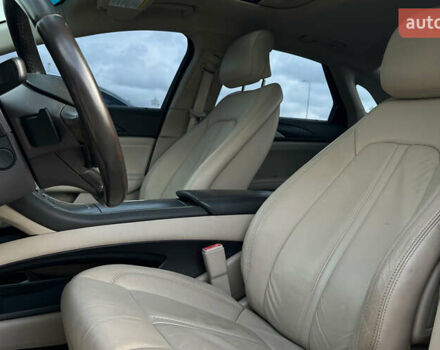 Белый Линкольн МКЗ, объемом двигателя 2 л и пробегом 156 тыс. км за 14999 $, фото 6 на Automoto.ua