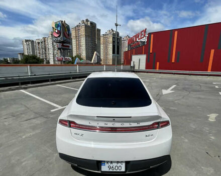 Белый Линкольн МКЗ, объемом двигателя 2 л и пробегом 74 тыс. км за 19000 $, фото 7 на Automoto.ua