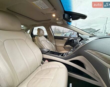 Білий Лінкольн MKZ, об'ємом двигуна 2 л та пробігом 209 тис. км за 9400 $, фото 15 на Automoto.ua