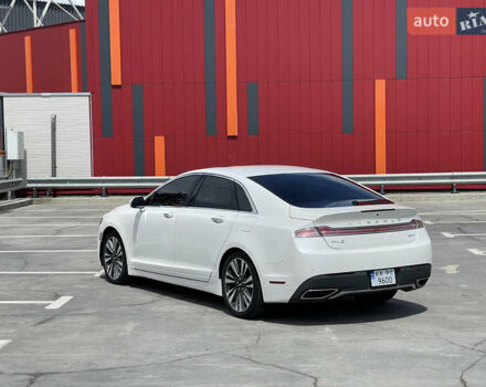 Белый Линкольн МКЗ, объемом двигателя 2 л и пробегом 74 тыс. км за 19000 $, фото 5 на Automoto.ua
