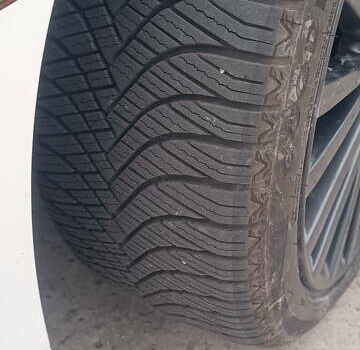 Белый Линкольн МКЗ, объемом двигателя 2 л и пробегом 151 тыс. км за 18300 $, фото 27 на Automoto.ua