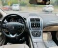 Белый Линкольн МКЗ, объемом двигателя 2 л и пробегом 56 тыс. км за 2800 $, фото 5 на Automoto.ua